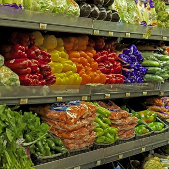 Фермерам помогут с доступом к крупным торговым сетям